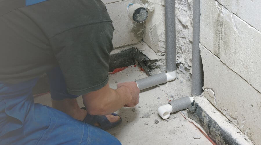 Expert burst pipe repair services in Leipsic, OH
